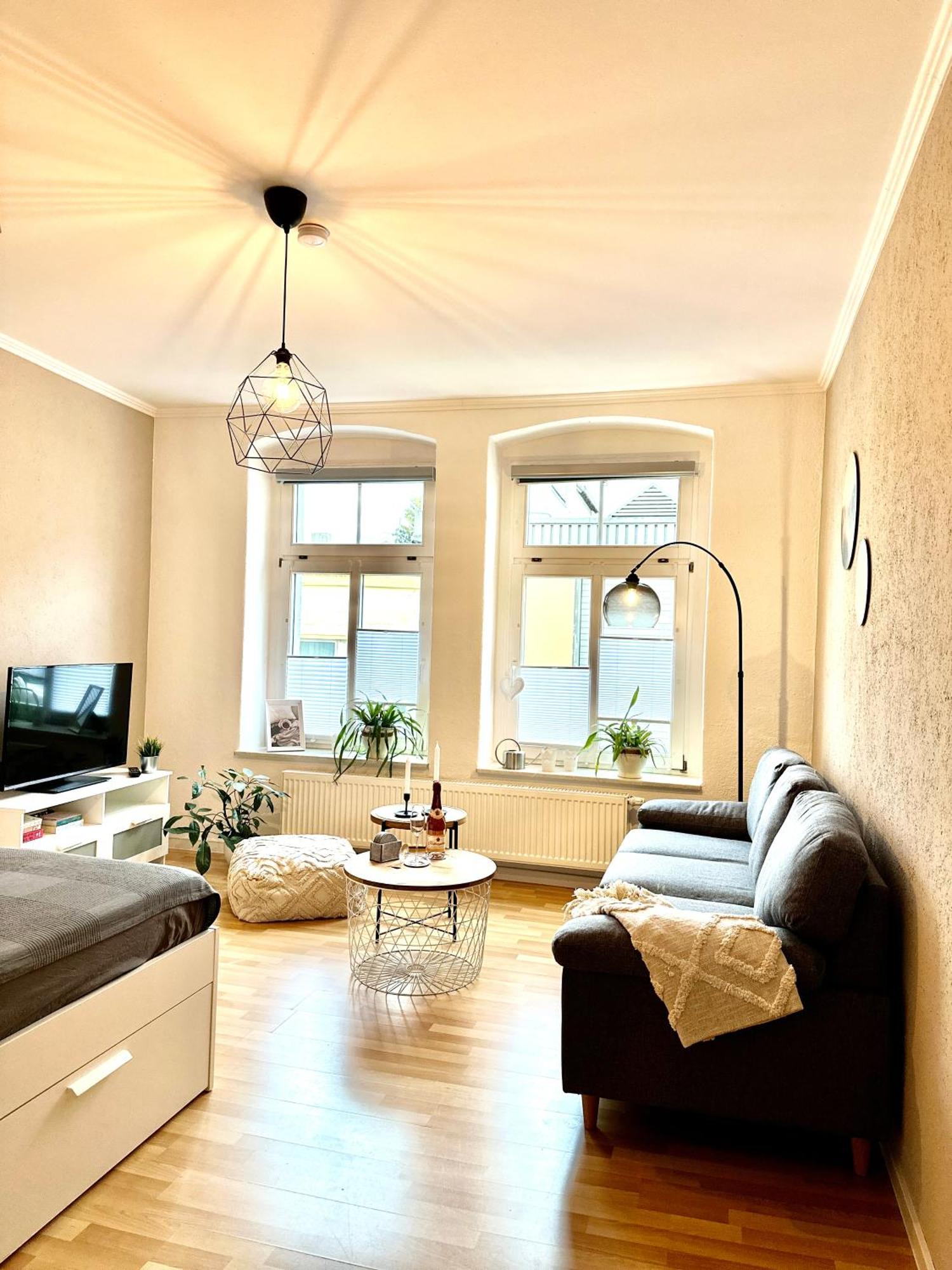 Appartement "Stadtgefluester" Im Zentrum, Inkl Stellplatz, 2 Betten, Babybett, Balkon, Gratis Kaffee Und Tee, Wlan 包岑 外观 照片