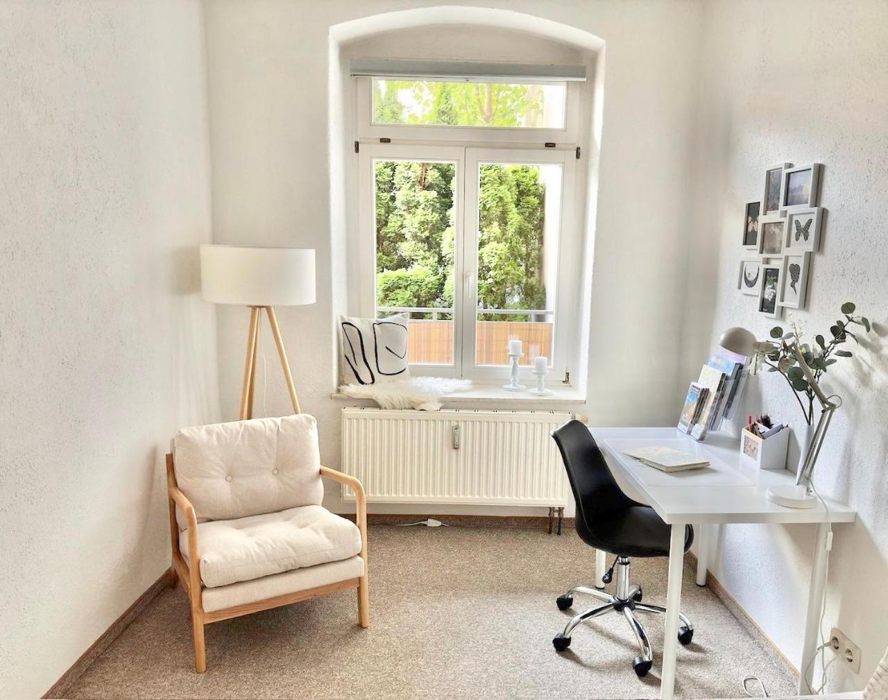 Appartement "Stadtgefluester" Im Zentrum, Inkl Stellplatz, 2 Betten, Babybett, Balkon, Gratis Kaffee Und Tee, Wlan 包岑 外观 照片