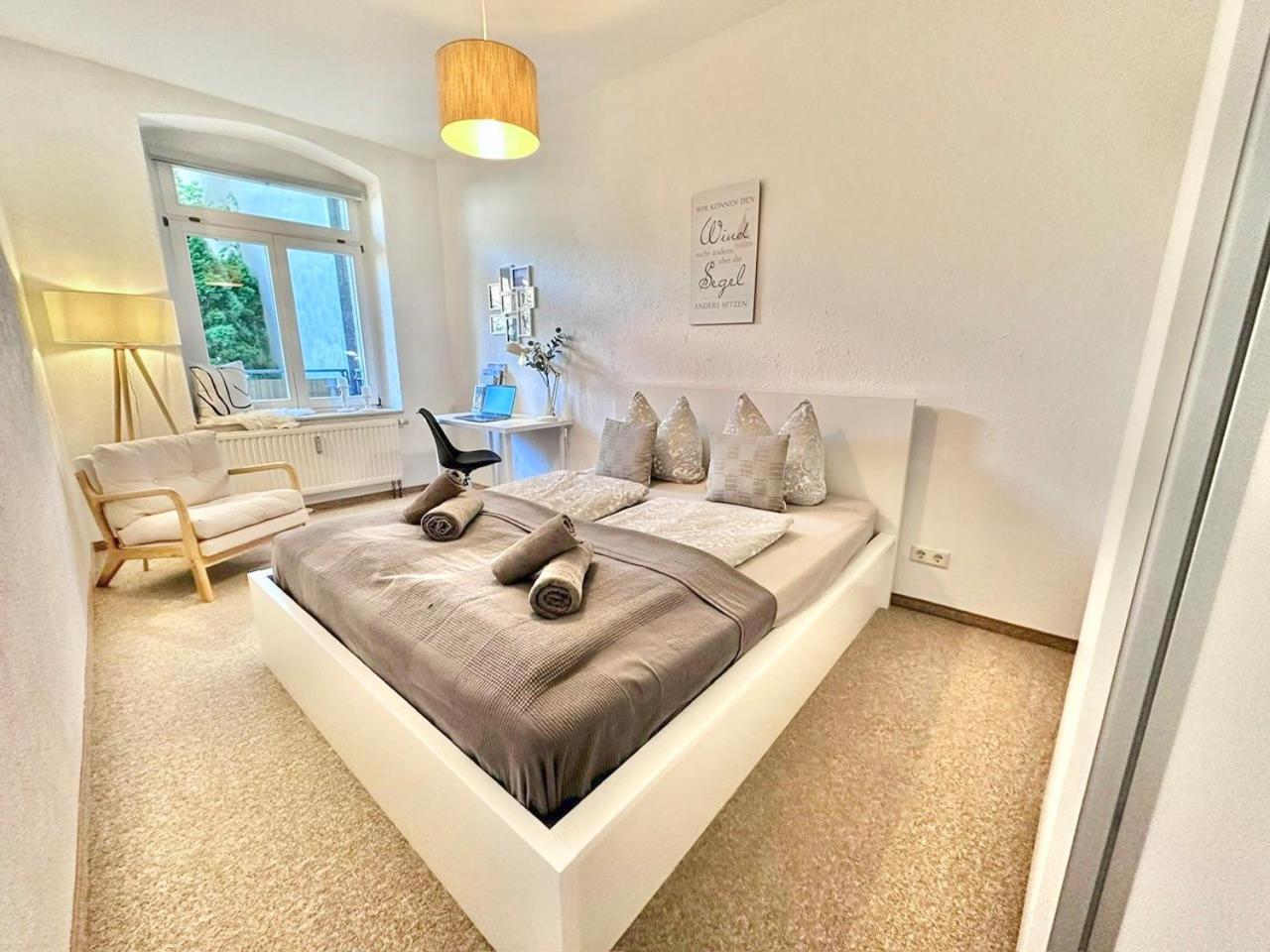 Appartement "Stadtgefluester" Im Zentrum, Inkl Stellplatz, 2 Betten, Babybett, Balkon, Gratis Kaffee Und Tee, Wlan 包岑 外观 照片