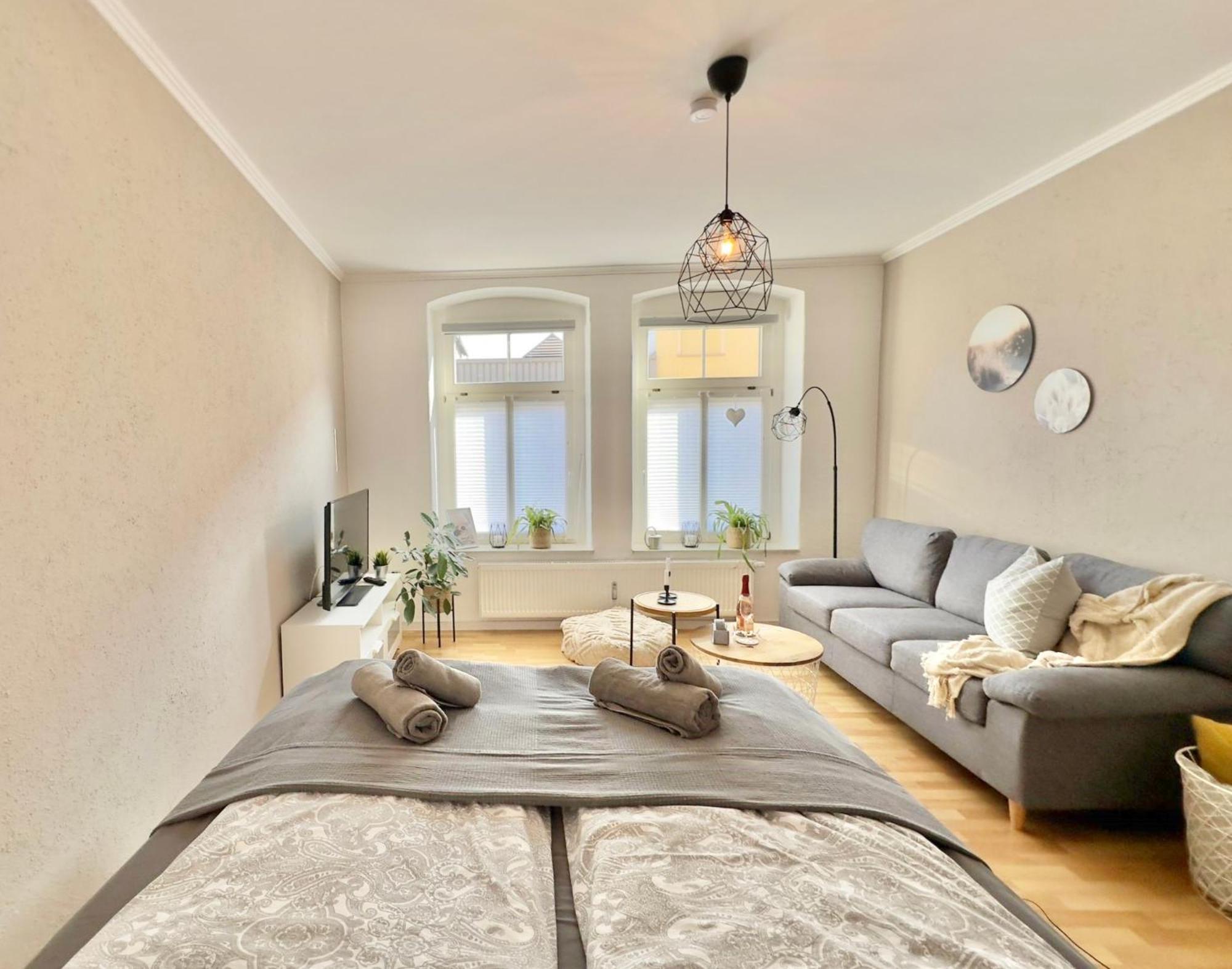 Appartement "Stadtgefluester" Im Zentrum, Inkl Stellplatz, 2 Betten, Babybett, Balkon, Gratis Kaffee Und Tee, Wlan 包岑 外观 照片