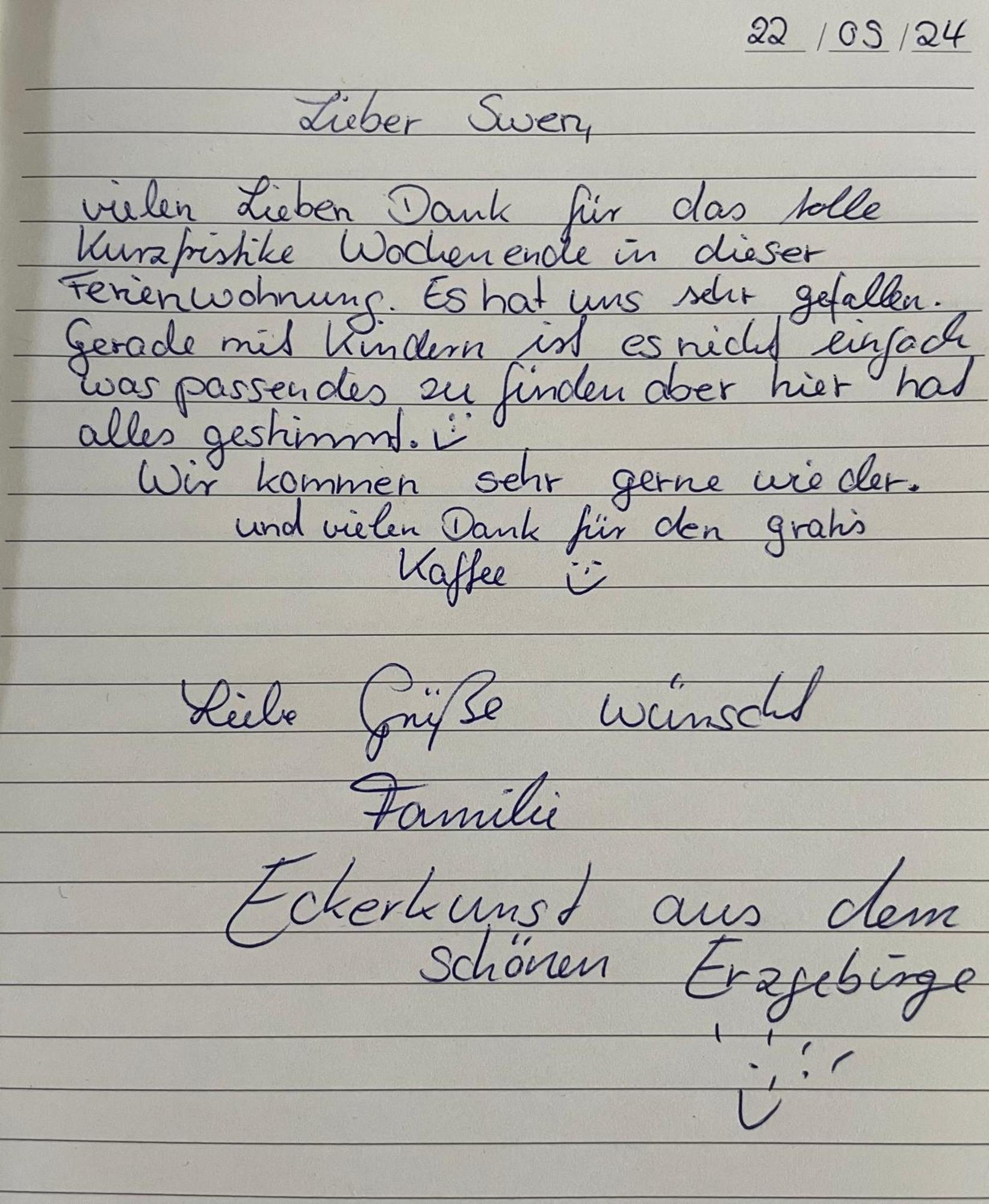 Appartement "Stadtgefluester" Im Zentrum, Inkl Stellplatz, 2 Betten, Babybett, Balkon, Gratis Kaffee Und Tee, Wlan 包岑 外观 照片